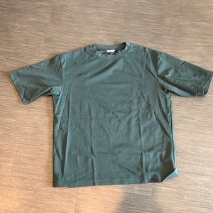 Uniqlo U airism tee